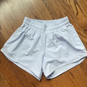 Lululemon Hotty Hot 2.5” Shorts